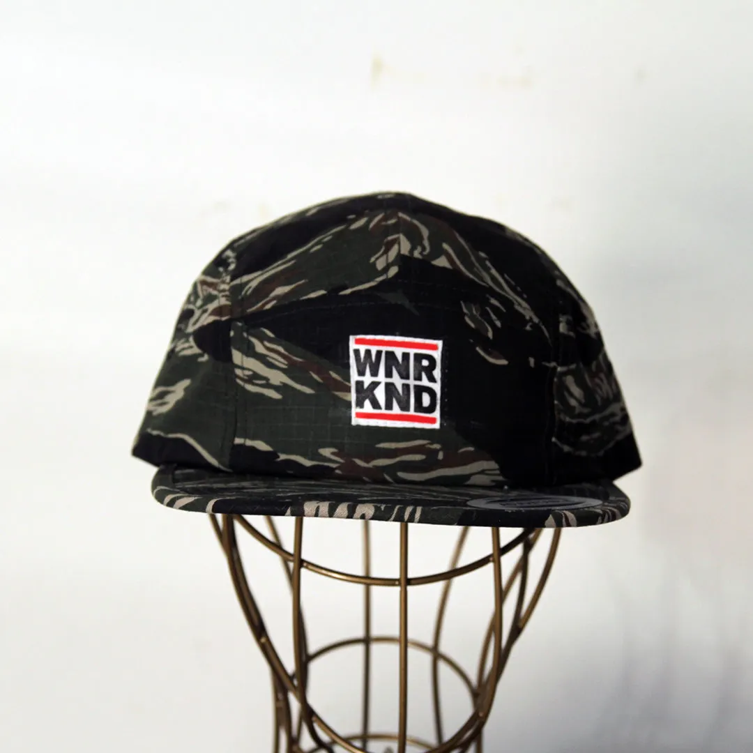 WNRKND 5-Panel-Flexfit-Cap // 6 Farben